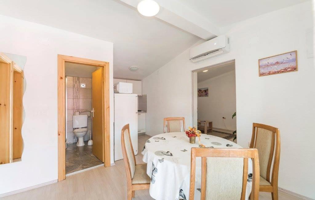 Apartmani Prpic วีร์ ภายนอก รูปภาพ