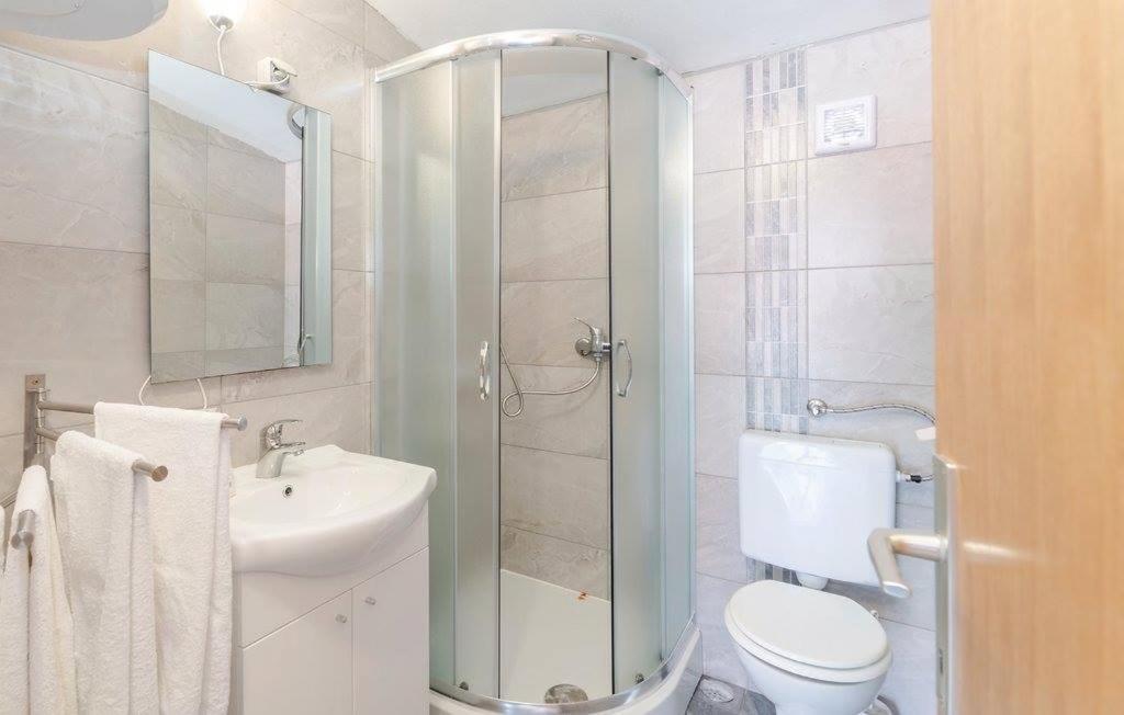 Apartmani Prpic วีร์ ภายนอก รูปภาพ